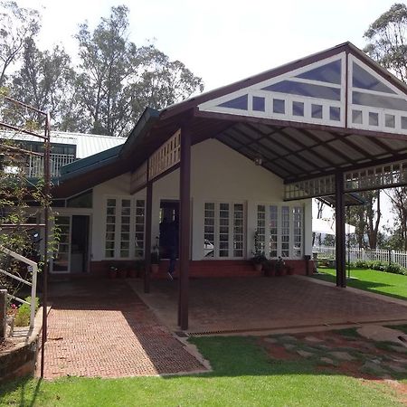 Irinjalakuda House Appartement Ooty Buitenkant foto