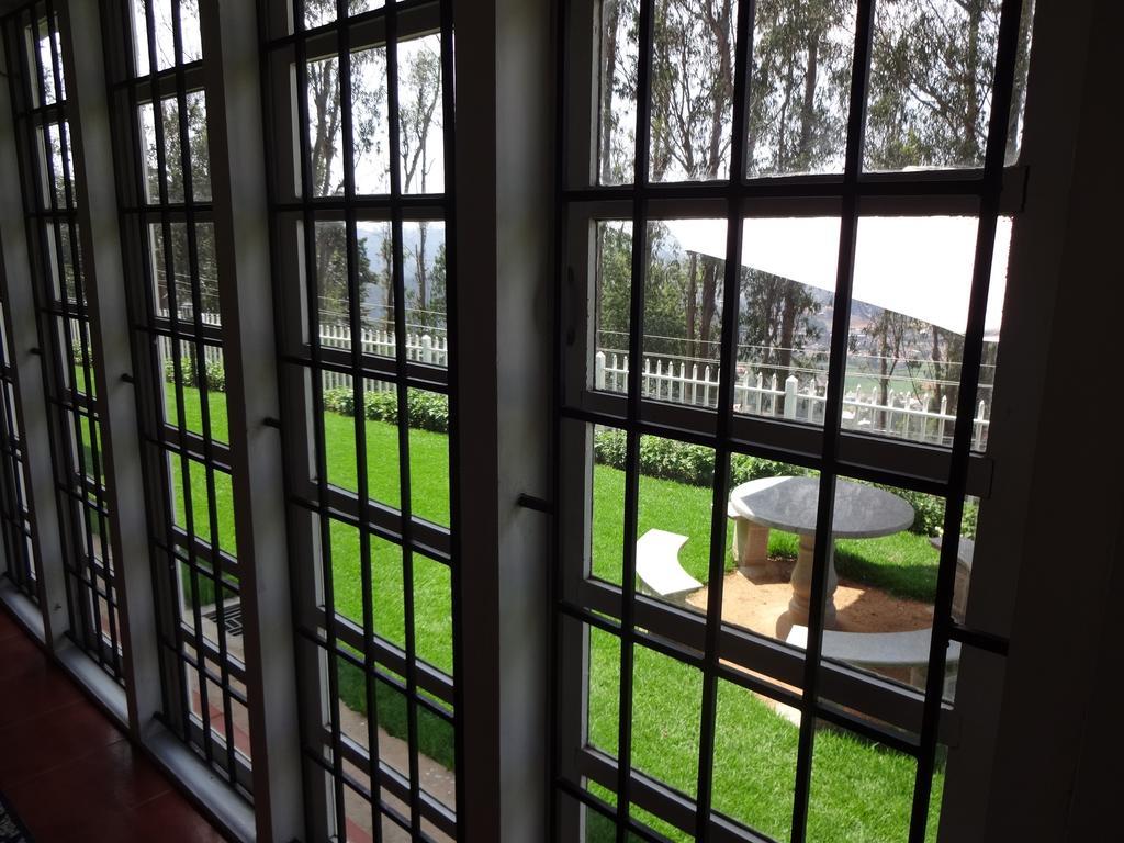 Irinjalakuda House Appartement Ooty Buitenkant foto