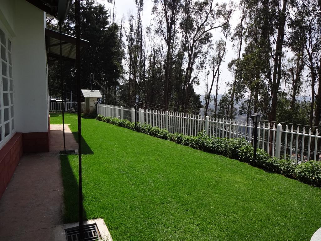 Irinjalakuda House Appartement Ooty Buitenkant foto