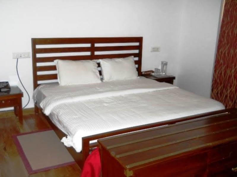 Irinjalakuda House Appartement Ooty Buitenkant foto